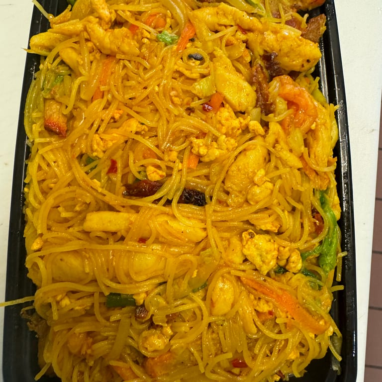 Delicious Egg Roll: A Chinese Appetizer Favorite
