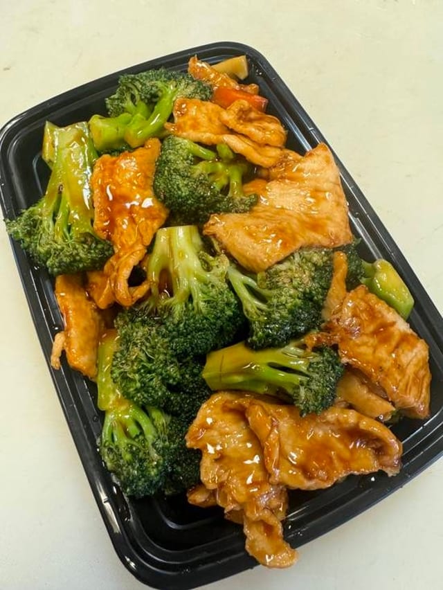 Shrimp & Chicken with Broccoli.