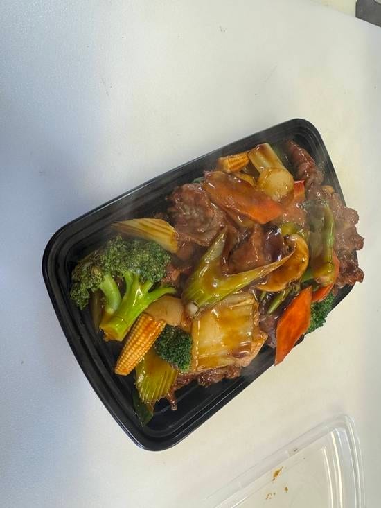Beef with Mixed Veg.