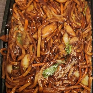 Chicken Lo Mein